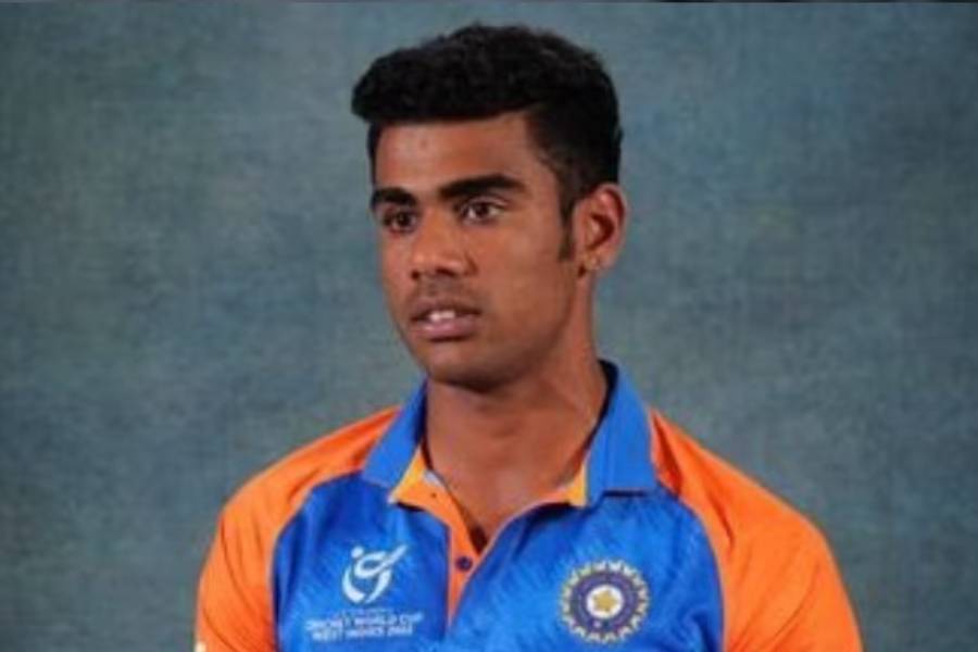 আইপিএলে চলতি বছর ডেবিউ করতে চলেছেন বোলার রাজবর্ধন হাঙ্গারেকর। ১.৫ কোটি টাকার বিনিময় চেন্নাইয়ের দলে খেলতে চলেছেন তিনি। 