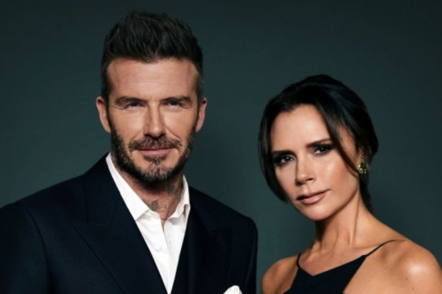Fashion designer Victoria Beckham says her husband David Beckham has never seen her real eyebrows.