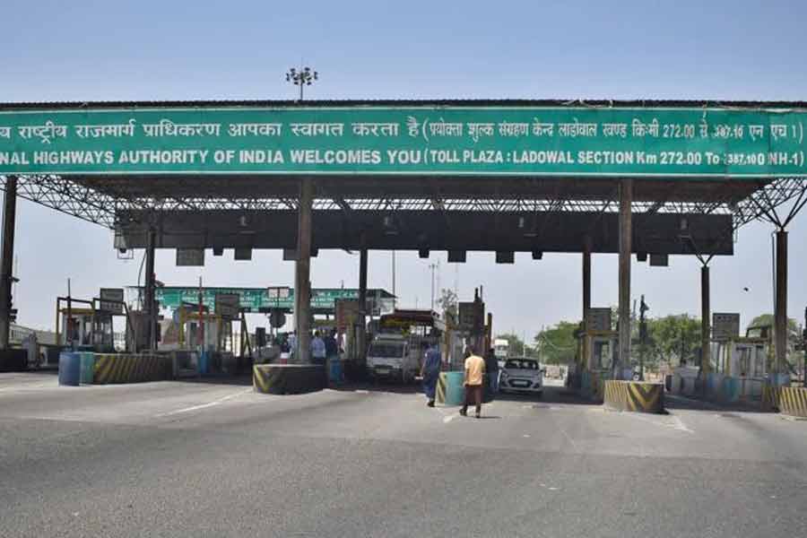 যারা এই সংস্থা থেকে পরিষেবা নেয়, সেই তালিকায় রয়েছে এনএইচএআই, মহারাষ্ট্র স্টেট রোড ডেভলপমেন্ট কর্পোরেশন (এমএসআরডিসি), পাবলিক ওয়ার্ক ডেভেলপমেন্ট (পিডব্লুডি)।