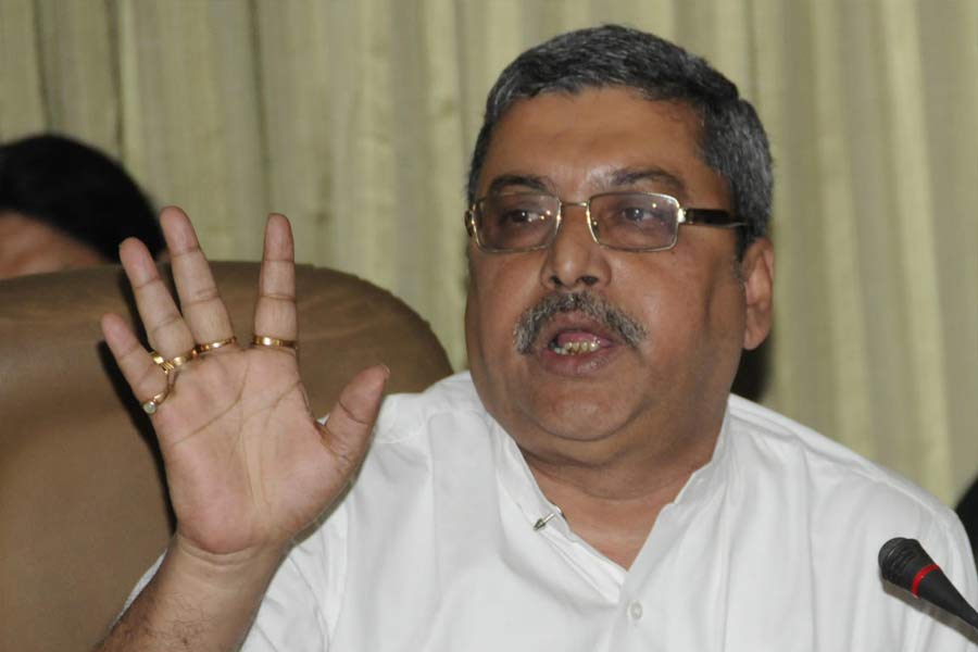 বাংলার প্রাক্তন মুখ্যমন্ত্রী বুদ্ধদেব ভট্টাচার্য সম্পর্কে কল্যাণের একটি মন্তব্য ঘিরে তো তীব্র শোরগোল হয় রাজ্য রাজনীতিতে। সেটা ২০০৯ সালের লোকসভা নির্বাচনের সময়। সেই প্রথম বার শ্রীরামপুর কেন্দ্র থেকে তৃণমূলের টিকিট পেয়েছেন কল্যাণ। প্রচারে বেরিয়ে তৎকালীন মুখ্যমন্ত্রী তথা বুদ্ধদেব ভট্টাচার্য সম্পর্কে আপত্তিকর মন্তব্য করেছিলেন তিনি। 