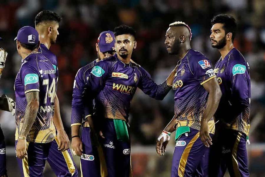 Who are the new players in Kolkata and who are the old players in Knight Riders team
