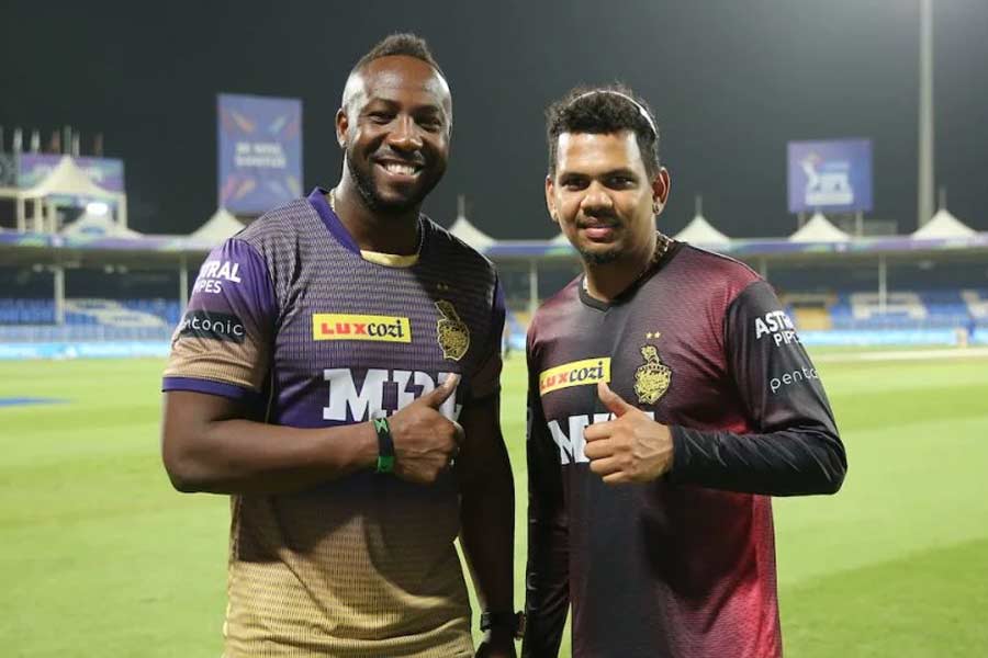 Who are the new players in Kolkata and who are the old players in Knight Riders team