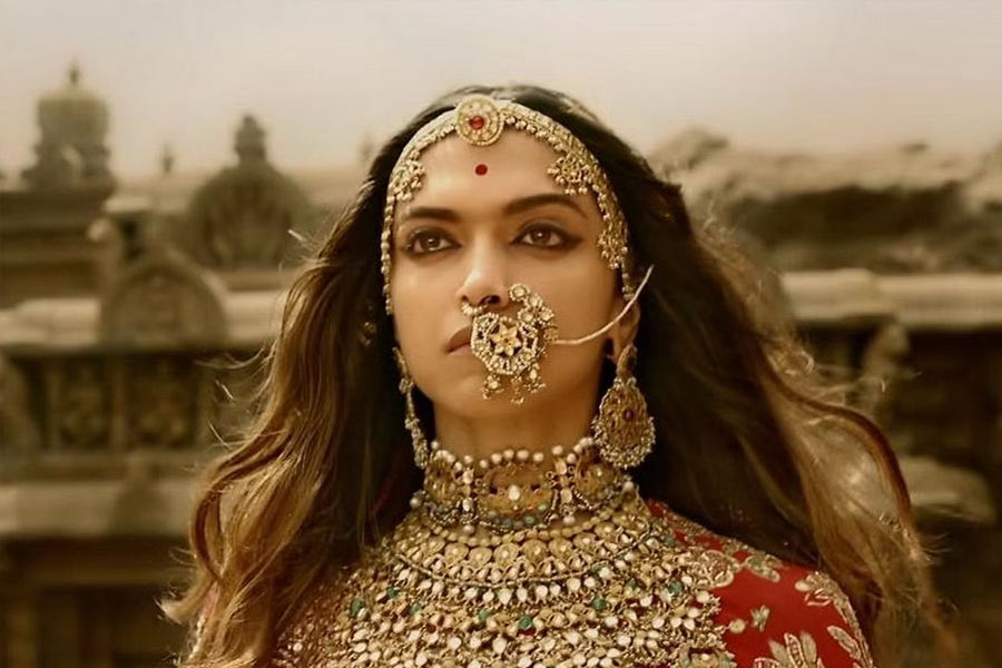 All you need to know about director Kamal Amrohi’s film Razia Sultan