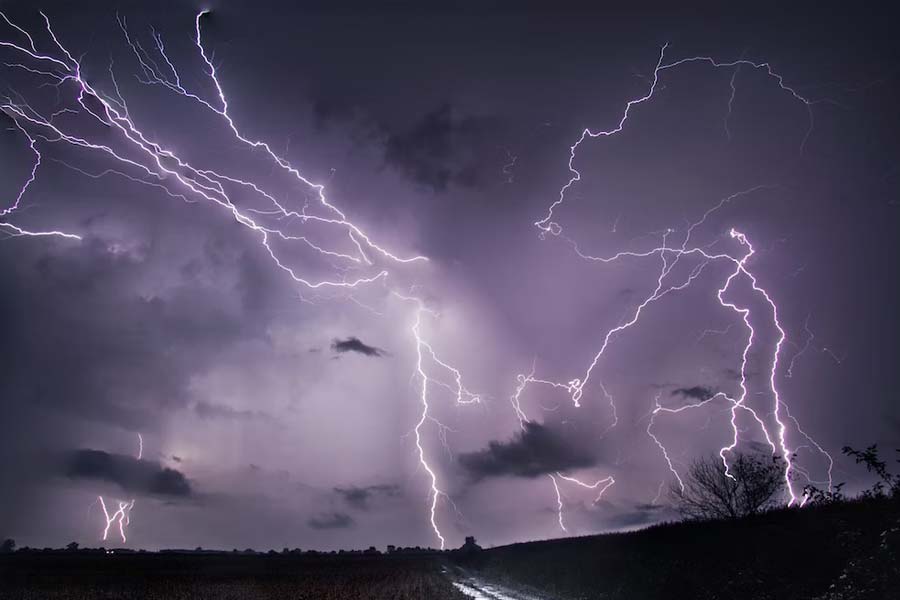 Venezuela's marakaibo lake witnesses continuous lightening