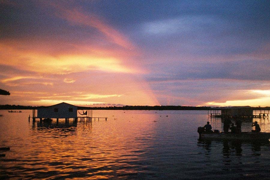 Venezuela's marakaibo lake witnesses continuous lightening