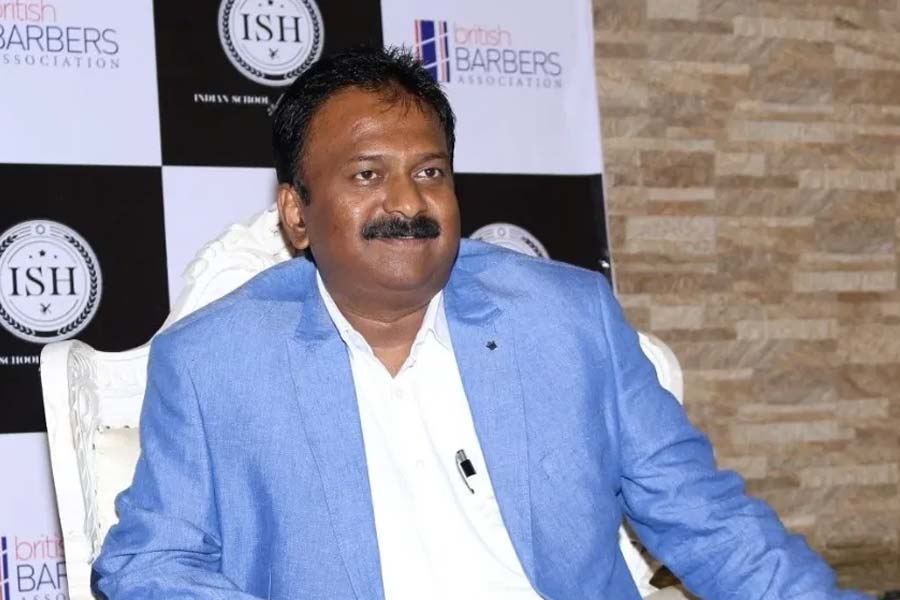 The success story of India's billionaire barber Mahesh Babu