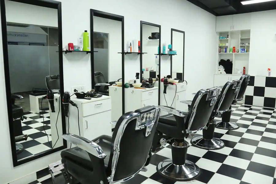 The success story of India's billionaire barber Mahesh Babu