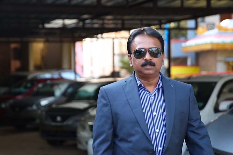 The success story of India's billionaire barber Mahesh Babu