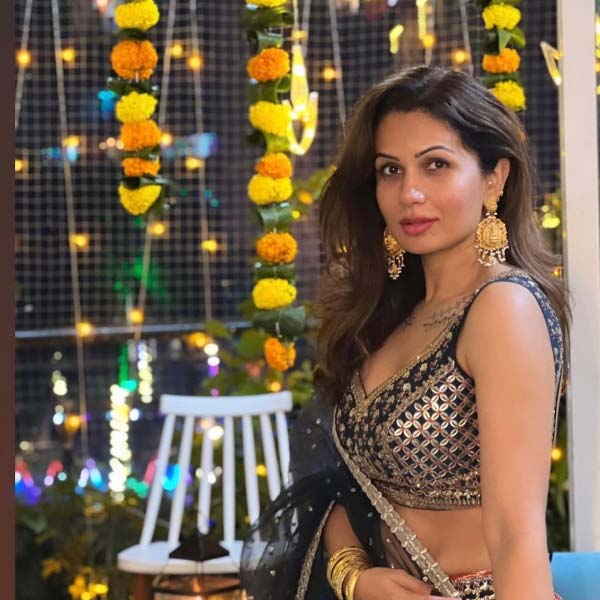 All you need to know about Nishi Singh, makeup artist of many Bollywood celebrities