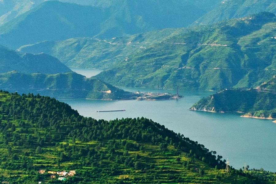 পুরাতত্ত্ব সর্বেক্ষণের আধিকারিক চন্দ্রসিংহ চ্বহান জানান, ওই অঞ্চলে নব্বইয়ের দশকেও একটি সমীক্ষা হয়েছিল। সেই সমীক্ষা চালিয়েছিল গাঢ়ওয়াল বিশ্ববিদ্যালয়ের প্রাচীন ভারতীয় ইতিহাস বিভাগ।