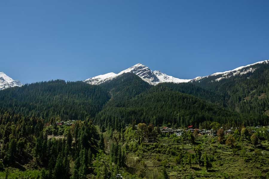 রাকেশ বলেন, ‘‘এখনও পর্যন্ত আমরা যা যা পেয়েছি, তাতে স্পষ্ট যে, ওই এলাকা খুঁড়লে প্রাচীন সভ্যতার হদিস পাওয়া যাবে। এটা পুরাতত্ত্ব সর্বেক্ষণের জন্য বড় সাফল্য হবে।’’