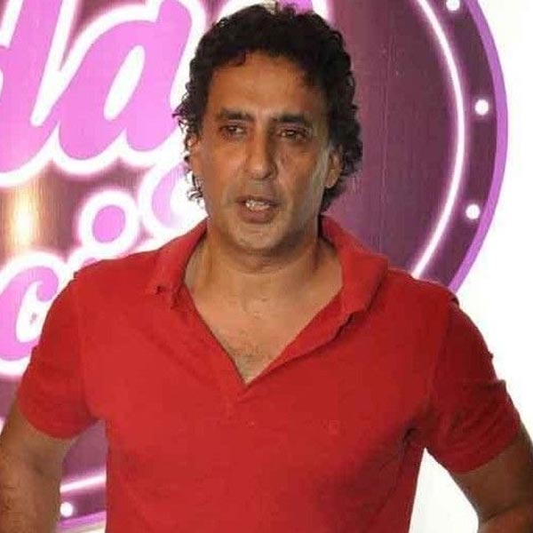 কেরিয়ারের প্রথম ছবি হিট করার পর একাধিক হিন্দি ছবিতে অভিনয়ের প্রস্তাব পেতে থাকেন মামিক। বলিপাড়া সূত্রে খবর, মুখ্যচরিত্রে অভিনয়ের সুযোগ পাচ্ছিলেন না বলে সব ছবির প্রস্তাবই খারিজ করে দেন তিনি। কিছু দিন পর অভিনয়ের প্রস্তাব পাওয়া বন্ধ হয়ে যায় অভিনেতার।