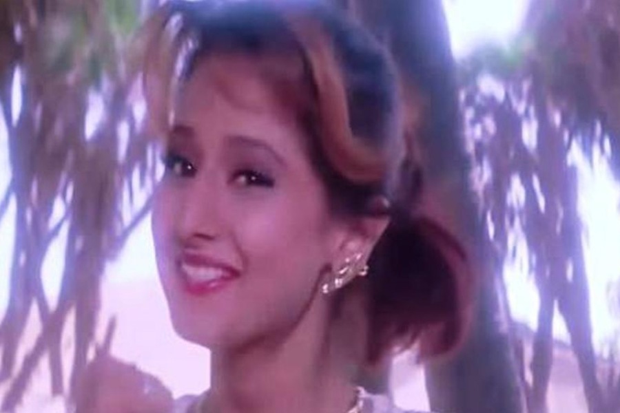 বিয়ের পর স্বামীর সঙ্গে মুম্বই ছেড়ে গোয়া চলে যান পূজা। গোয়ায় একটি ক্যাসিনো চালাতেন তাঁর স্বামী। বিয়ের পর ক্যাসিনোর ব্যবসাই সামলাতে শুরু করেন পূজা। কিন্তু তার স্থায়িত্বও খুব বেশি দিনের নয়।