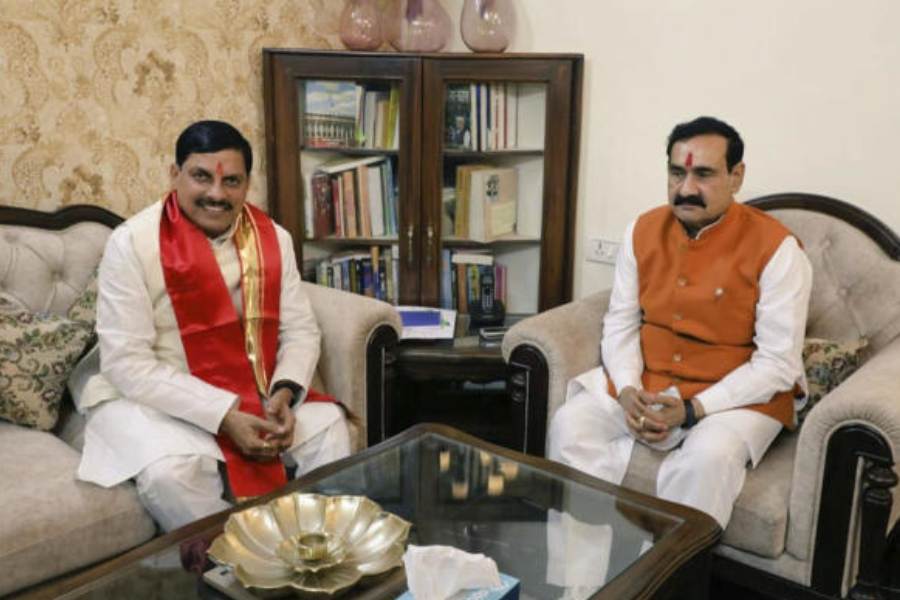 সর্বভারতীয় কুস্তি ফেডারেশনের সহ-সভাপতির পদ চারটি। বৃহস্পতিবারের নির্বাচনে সব থেকে বেশি ৪৪টি ভোট পেয়েছেন পঞ্জাবের কর্তার সিংহ। দ্বিতীয় সর্বোচ্চ ৪২টি ভোট পেয়েছেন বাংলার অসিতকুমার সাহা।