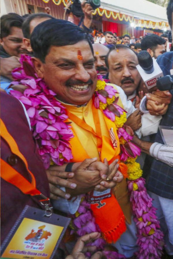 সর্বভারতীয় কুস্তি ফেডারেশনের নির্বাচনে সহ-সভাপতি পদে প্রার্থী হয়েছিলেন মোহন যাদব। মধ্যপ্রদেশের নতুন মুখ্যমন্ত্রী গো-হারা হেরেছেন। সদ্য নির্বাচনে জিতে মুখ্যমন্ত্রী হওয়া মোহনের এই রূপ ফল কেউ আশা করেননি। 