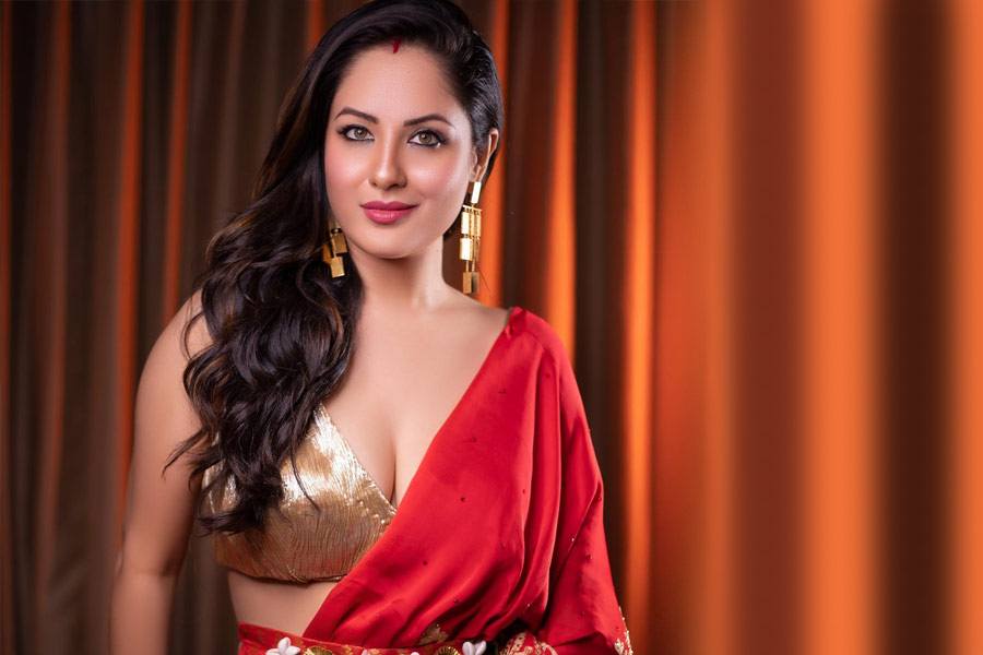 Actress Puja Banerjee got slammed by her fans for posting new photoshoot