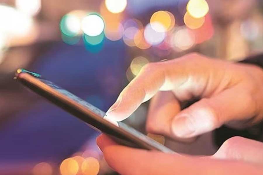 What is smishing and how do you protect yourself from it, take a look 