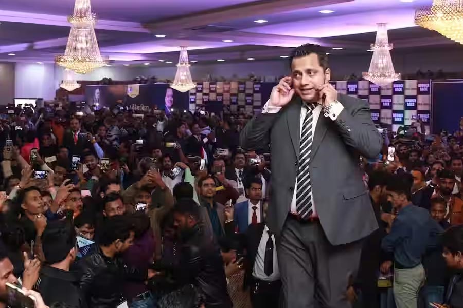 All you need to know about motivational speaker and youtuber Vivek Bindra, accused of domestic violence