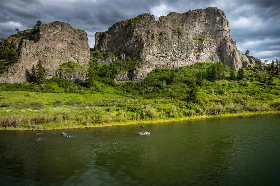 বহু বছর ধরে মিসিসিপি নদীর পলি জমে তৈরি হয়েছিল এই দ্বীপ। তবে এই দ্বীপ মিসৌরি অথবা ইলিনয় কোনও রাজ্যেরই অন্তর্ভুক্ত ছিল না। দুশো বছর আগে দ্বীপটি ছিল আইনের শাসনমুক্ত একটি জায়গা। ফলে বেআইনি যত ধরনের কাজকর্ম হত, দুই রাজ্যের অধিবাসীরা তার জন্য এই দ্বীপটিকেই বেছে নিতেন।