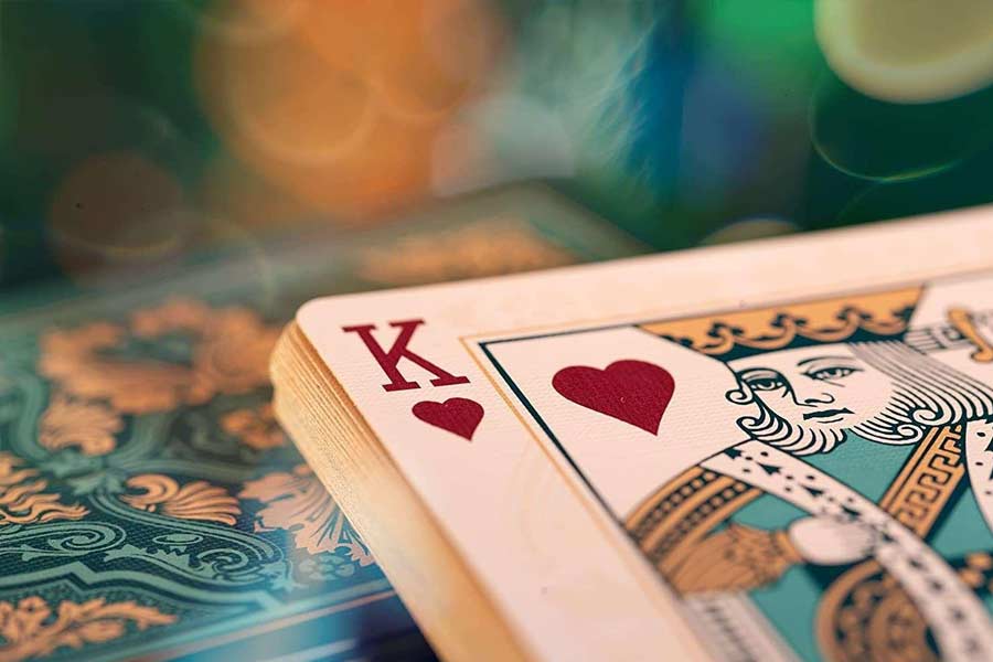 বার্নার্ডের এক ঘনিষ্ঠ বন্ধু তাস খেলার সময় প্রতারণা করেন বলে অভিযোগ করেন জেমস। বন্ধুর সম্মান রক্ষার্থে জেমসকে দ্বৈত লড়াইয়ের আহ্বান করেন বার্নার্ড। দু’জনের লড়াইয়ে জেমস মারা যান।