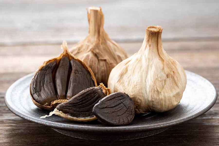 Five miraculous benefits of black garlic.