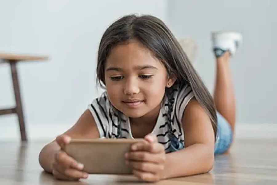 Five tips to control screen time in kids