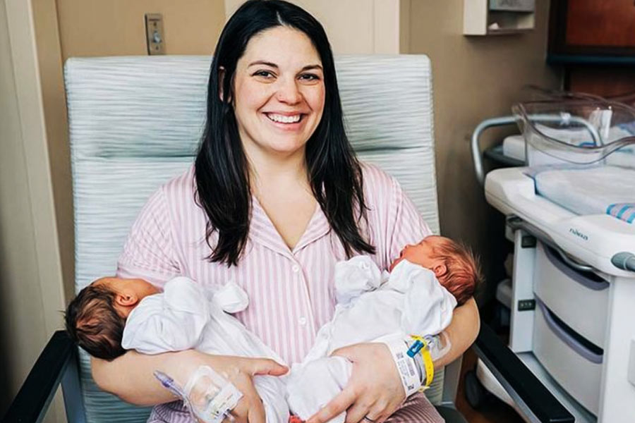 US woman with rare double womb gives birth to two babies in two days.