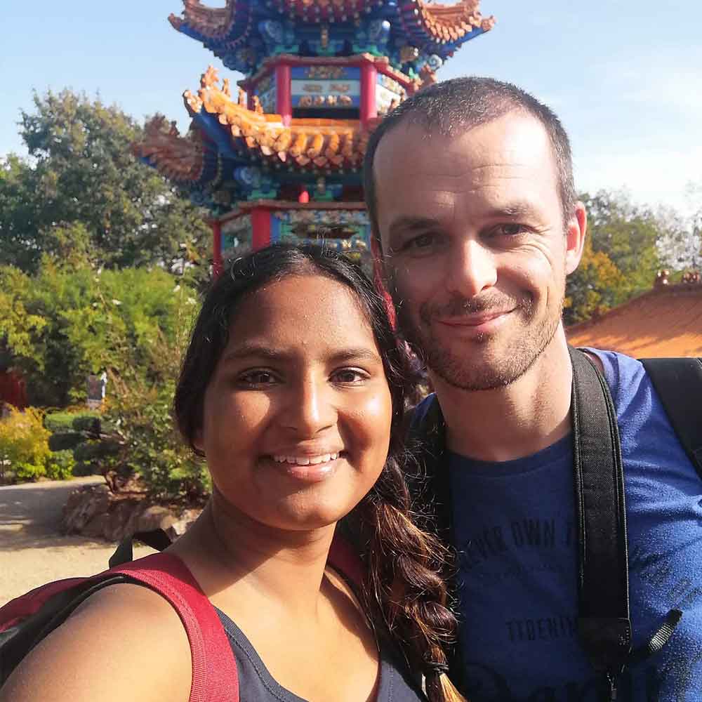 সংবাদ সংস্থা এএনআই সূত্রে খবর, ছোট্ট বিদ্যাকে যখন ‘মিশনারিজ় অফ চ্যারিটি’র শাখার সামনে রেখে যাওয়া হয়েছিল, তখন তাঁর মায়ের বয়স ছিল ২০। মুম্বই গিয়ে মায়ের ব্যাপারে খোঁজ নিতে ওই শাখাতেই প্রথম গিয়েছিলেন বিদ্যা।