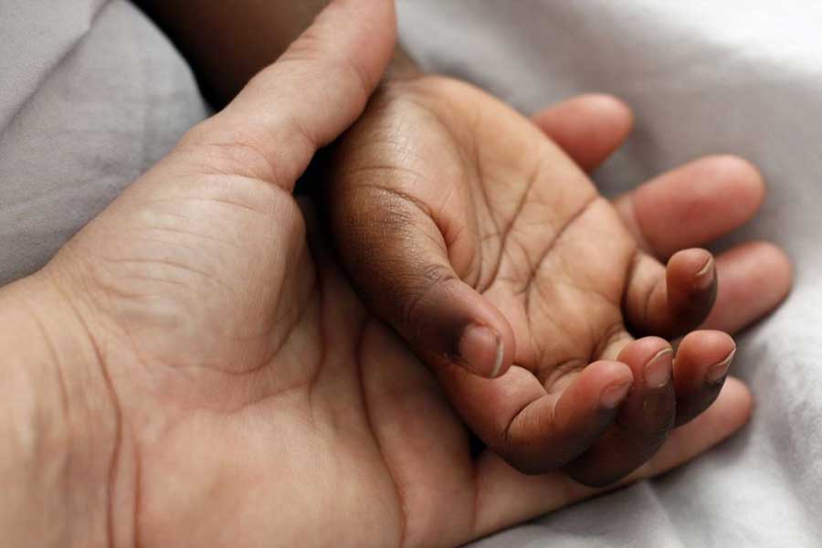 ১০ বছর ধরে খোঁজ চালানোর পরেও আশাহত হননি বিদ্যা। তিনি বলেন, ‘‘মাকে এখনও খুঁজে পাইনি। কিন্তু এতটুকু জানতে পেরেছি যে তাঁর পদবি ছিল কাম্বলি। মুম্বইয়ের অধিবাসীদের কাছে আমার অনুরোধ সকলেই যেন মাকে খুঁজে বার করতে সাহায্য করেন।’’