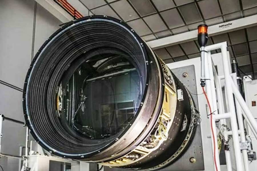 ওজন একটি গাড়ির সমান, দাম ১৩৯৭ কোটি টাকার কাছাকাছি। বিশ্বের সবচেয়ে বড় ডিজিটাল ক্যামেরার আর কী কী বৈশিষ্ট্য রয়েছে?