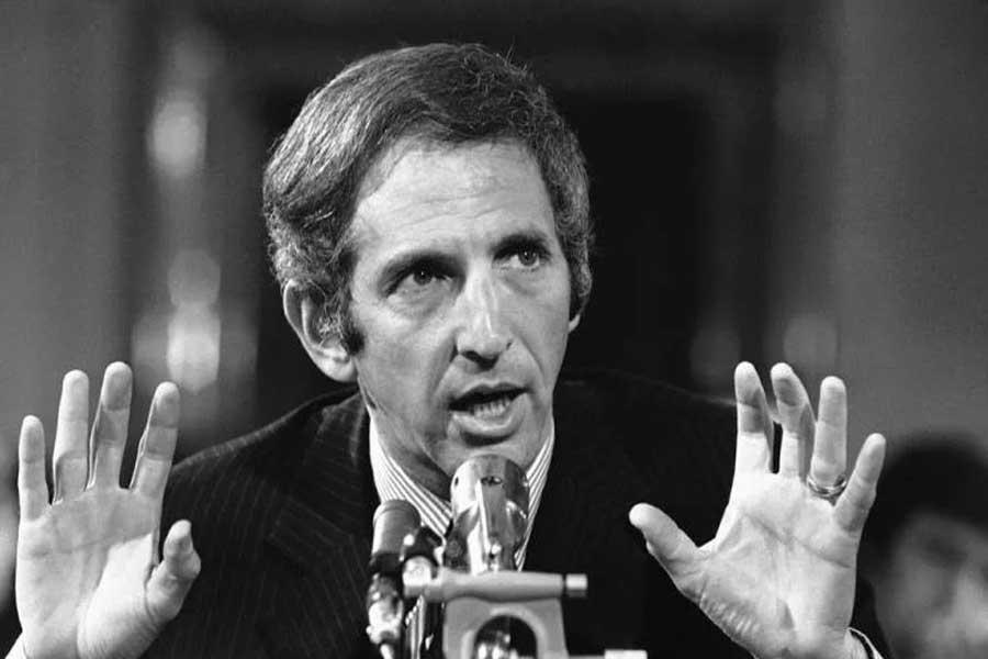 Daniel Ellsberg leaked Pantagon Paper