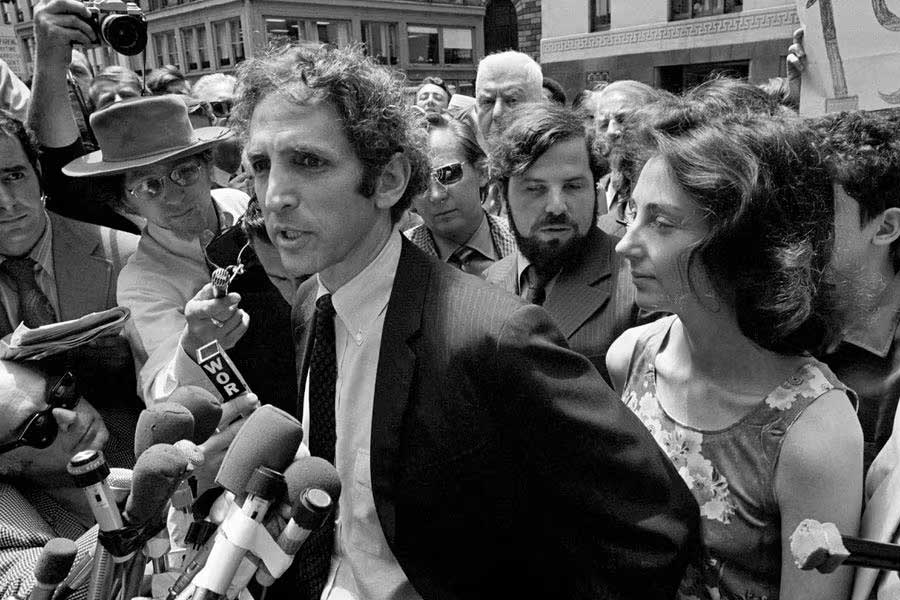 Daniel Ellsberg leaked Pantagon Paper