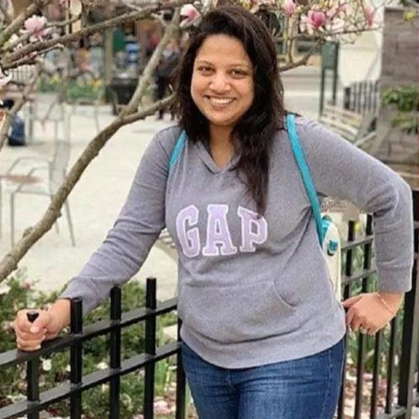 নিউ ইয়র্কে পড়াশোনা করলেও ময়ূষি থাকতেন নিউ জার্সির একটি অ্যাপার্টমেন্টে। ঘটনার দিন সন্ধ্যায় তাঁকে সেই অ্যাপার্টমেন্ট থেকেই একটি কালো টি-শার্ট এবং  একটি রংচঙে পাজামা পরে বাইরে বেরোতে দেখেছিলেন প্রত্যক্ষদর্শীরা। তার পর আর ময়ূষির খোঁজ পাওয়া যায়নি। 