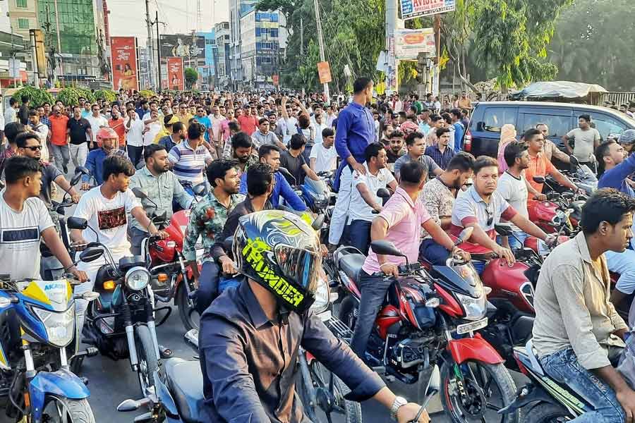 Before polling motorcycles and some other vehicles banned for 3 days by Bangladesh Election Commission