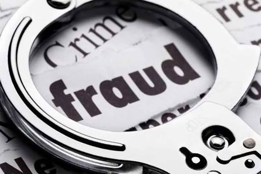 অম্বত্তূর ছাড়া তামিলনাড়ুর মাদুরাই, ইরোড, ডিন্ডিগুল, বিরুধাচলম, কাল্লাকুরিচি এবং নামক্কল মিলিয়ে এই ভুয়ো ব্যাঙ্কের মোট আটটি শাখা খুলে ফেলেছিলেন চন্দ্র।