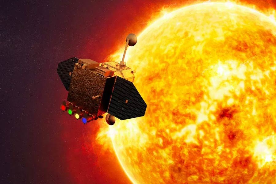 একটু এ দিক থেকে ও দিক হলেই নাগালের বাইরে চলে যেতে সৌর বলয়ের ‘দরজা’ বা তার চৌকাঠপুর। তাই এই পর্বে প্রতি মুহূর্তের জন্য আগাম পরিকল্পনা করে রাখতে হবে ইসরোর বিজ্ঞানীদের।