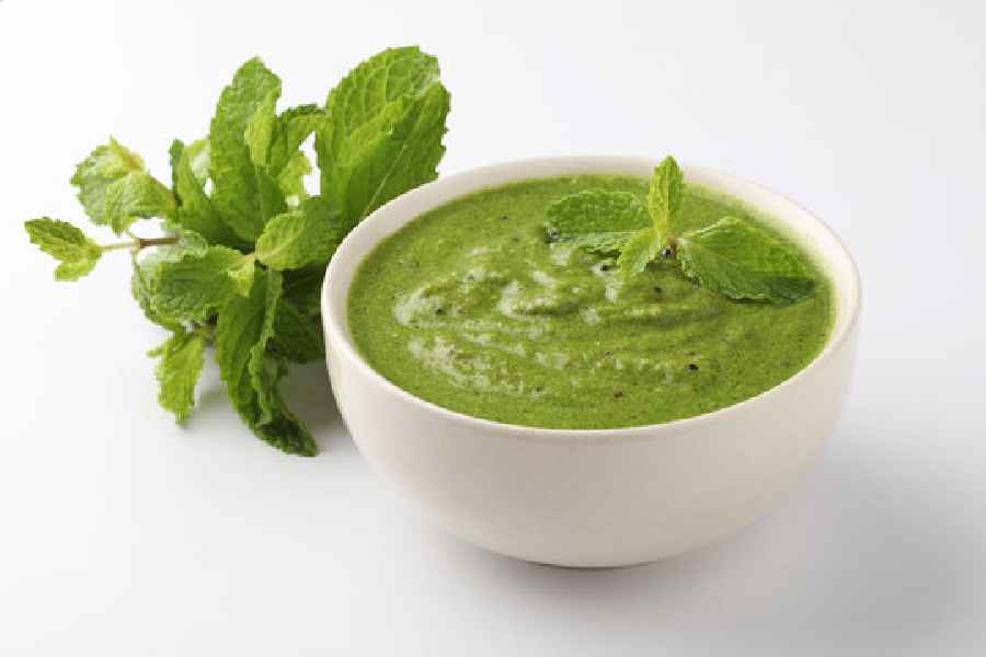 Health benefits of having mint leaves or pudina with your daily meal.