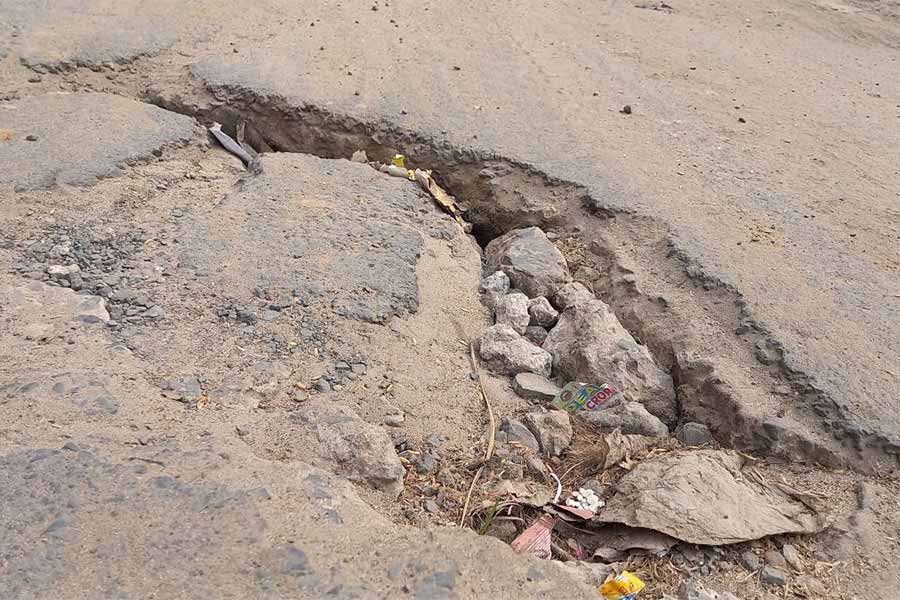 Bardhaman Festival to start soon but potholes in road and dust everywhere still havent's dealt with