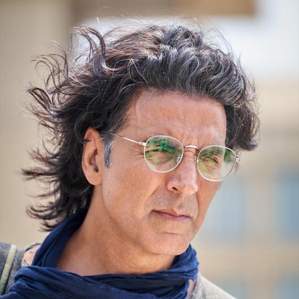 বলিপাড়ায় কানাঘুষো শোনা যায়, ‘শঙ্করা’ নামের একটি ছবির শুটিং করছেন অক্ষয় এবং অনন্যা। কারও দাবি, এই ছবিতে অনন্যার সঙ্গে প্রেম করতে দেখা যেতে পারে অক্ষয়কে।