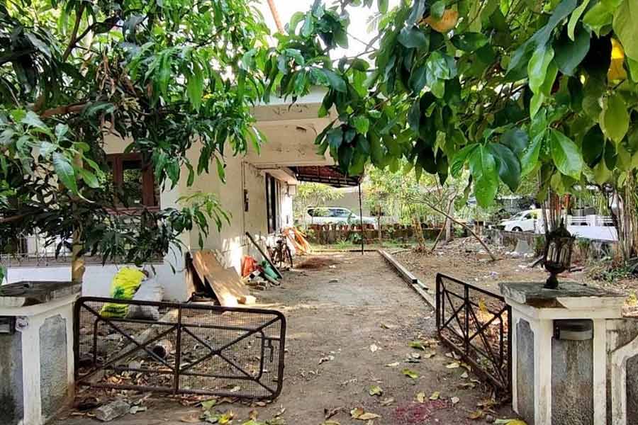 ২০১১ সালের জনগণনার পরিসংখ্যান বলছে, কেরলে মোট এক কোটি বাড়ির মধ্যে ১১ শতাংশই পরিত্যক্ত অবস্থায় পড়ে রয়েছে। দেশের মধ্যে কেরলেই সবচেয়ে বেশি পরিত্যক্ত বাড়ি রয়েছে বলে দাবি সরকারি রিপোর্টে।