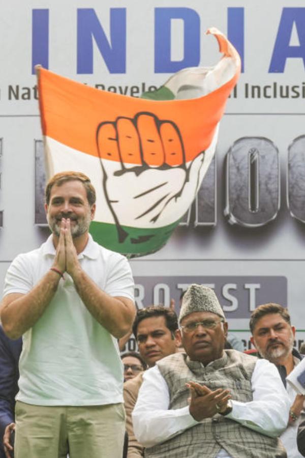 ভারত জোড়ো যাত্রার প্রথম পর্বে উত্তর থেকে দক্ষিণ ভারত পর্যন্ত সমাজের বিভিন্ন মানুষের সঙ্গে সংযোগ স্থাপন করেছেন রাহুল এবং কংগ্রেস নেতৃত্ব।