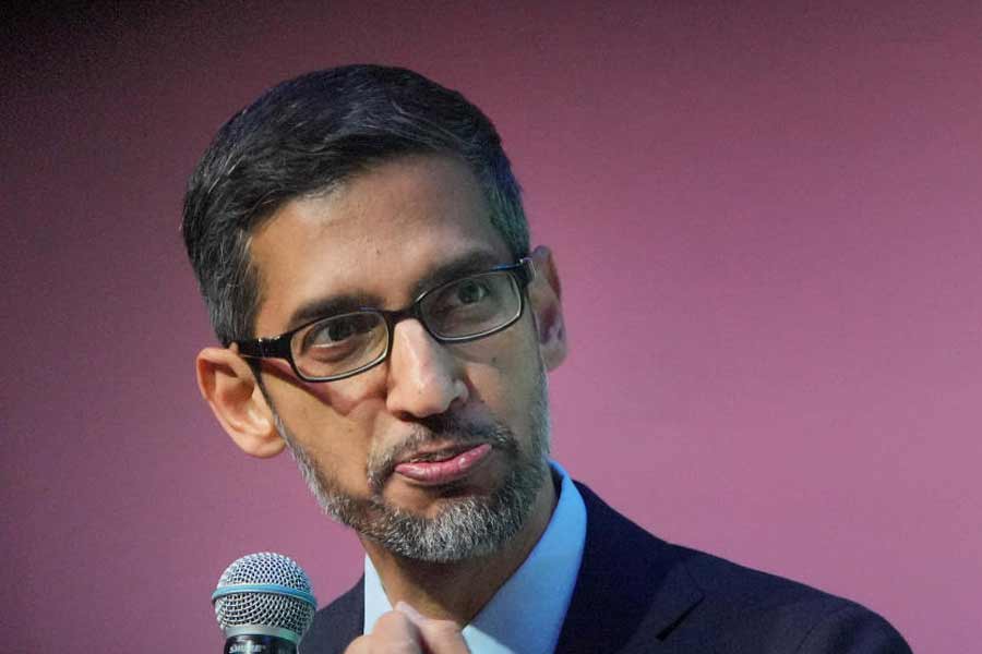 Google is seem to be losing AI war with Microsoft 