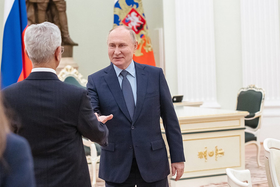 Putin meets S Jaishankar and invites PM Narendra Modi to Russia, seeks Ukraine solution