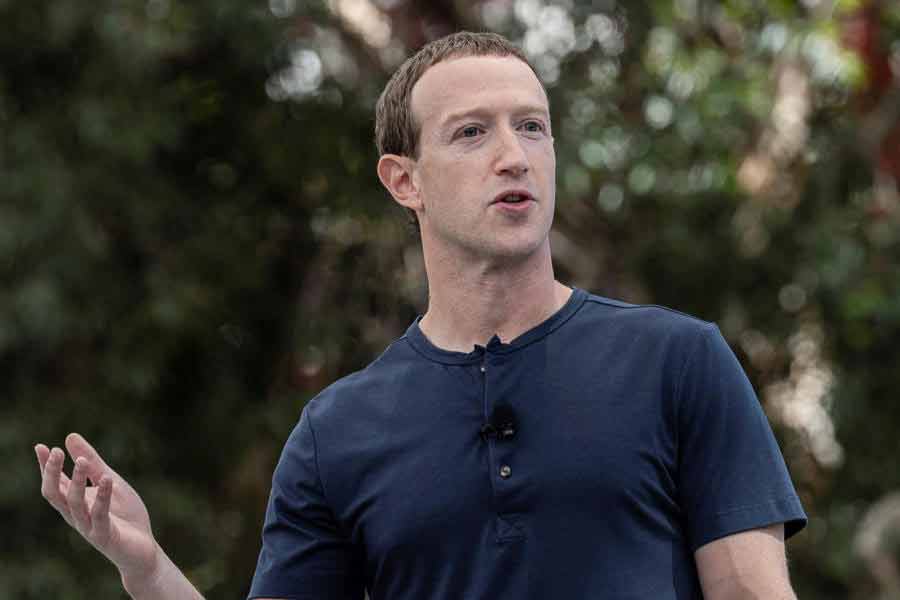 আগামী দিনে বিনোদন জগৎ থেকে শুরু করে ব্যবসায়িক আদানপ্রদান, সবই ‘মেটাভার্স’-এর মাধ্যমে হবে বলে মনে করে মেটা। আর সেখানে প্রধান ভূমিকা নেবে আরএসসি।