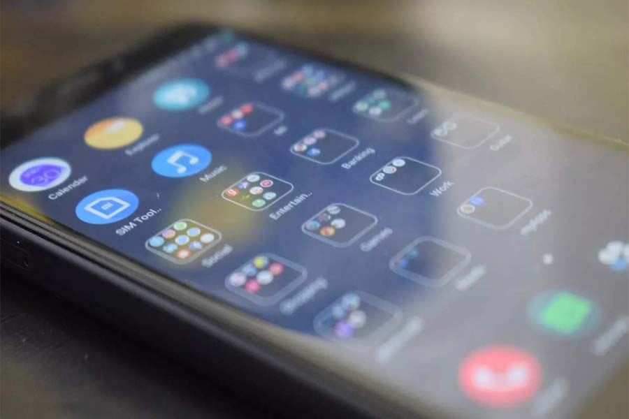 মাত্র ২৫১ টাকায় স্মার্টফোন! দাম শুনে মাথা ঘুরছে? ঘোরাটাই স্বাভাবিক। এক কেজি কাতলার থেকেও দাম কম যে!