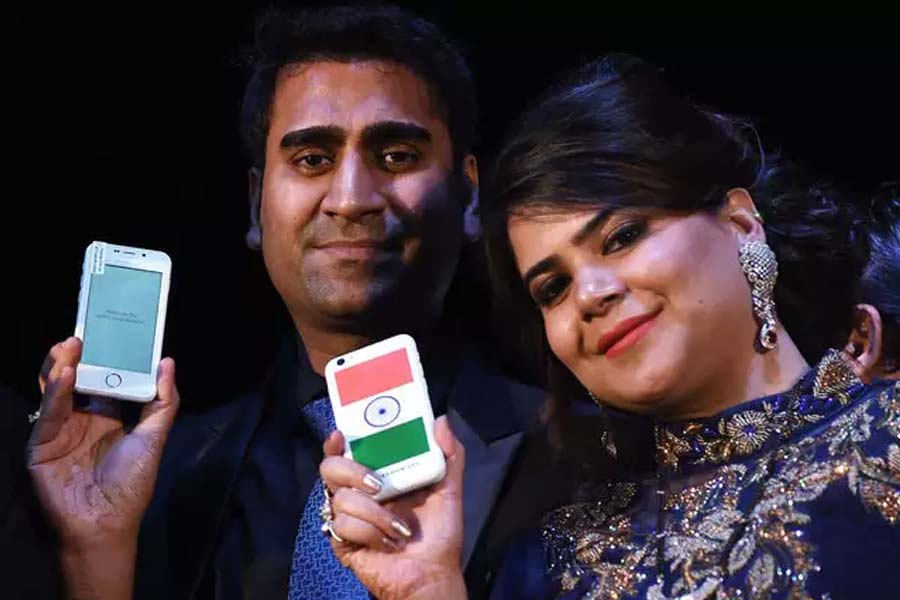 ২০১৬ সালে এই সংস্থা প্রতিষ্ঠা করেছিলেন মোহিত গোয়েল। প্রধানমন্ত্রী নরেন্দ্র মোদীর ছবি দিয়ে তা নিয়ে ফলাও করে বিজ্ঞাপনও ছাপান তিনি।