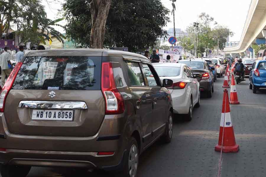 West Bengal Transport Department has decided to waive due car tax penalty amount.
