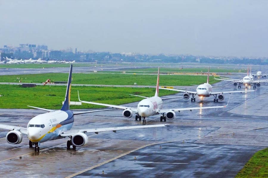 ৩৭৫০ মিটার এলাকা জুড়ে বাড়ানো হবে নতুন টার্মিনাল ভবনের রানওয়ে। এই রানওয়ের উপর কোড ই বি-৭৭৭ এয়ারক্রাফ্‌ট নামতে পারবে।