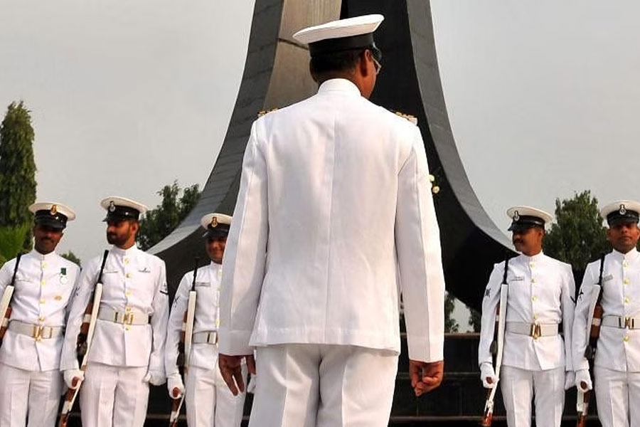 তবে পূর্ণাঙ্গ রায়ের প্রতিলিপি এখনও পর্যন্ত পাওয়া না-যাওয়ায় নৌসেনার আট জন আধিকারিক কী শাস্তি পেতে চলেছেন, তা এখনও স্পষ্ট নয়। তবে কাতারের আইন-আদালত সম্পর্কে অভিজ্ঞদের একাংশ মনে করছেন, ওই আট জনের যাবজ্জীবন কয়েদবাসের সাজা হতে পারে।