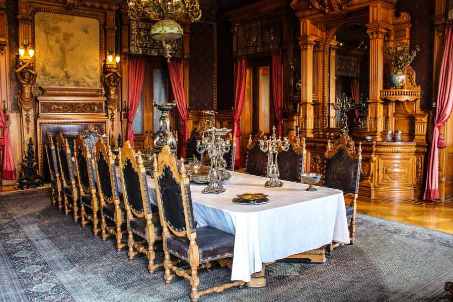 এক জমকালো ফুর্তির পার্টি বদলে দিয়েছিল একটা দেশের ভাগ্য।